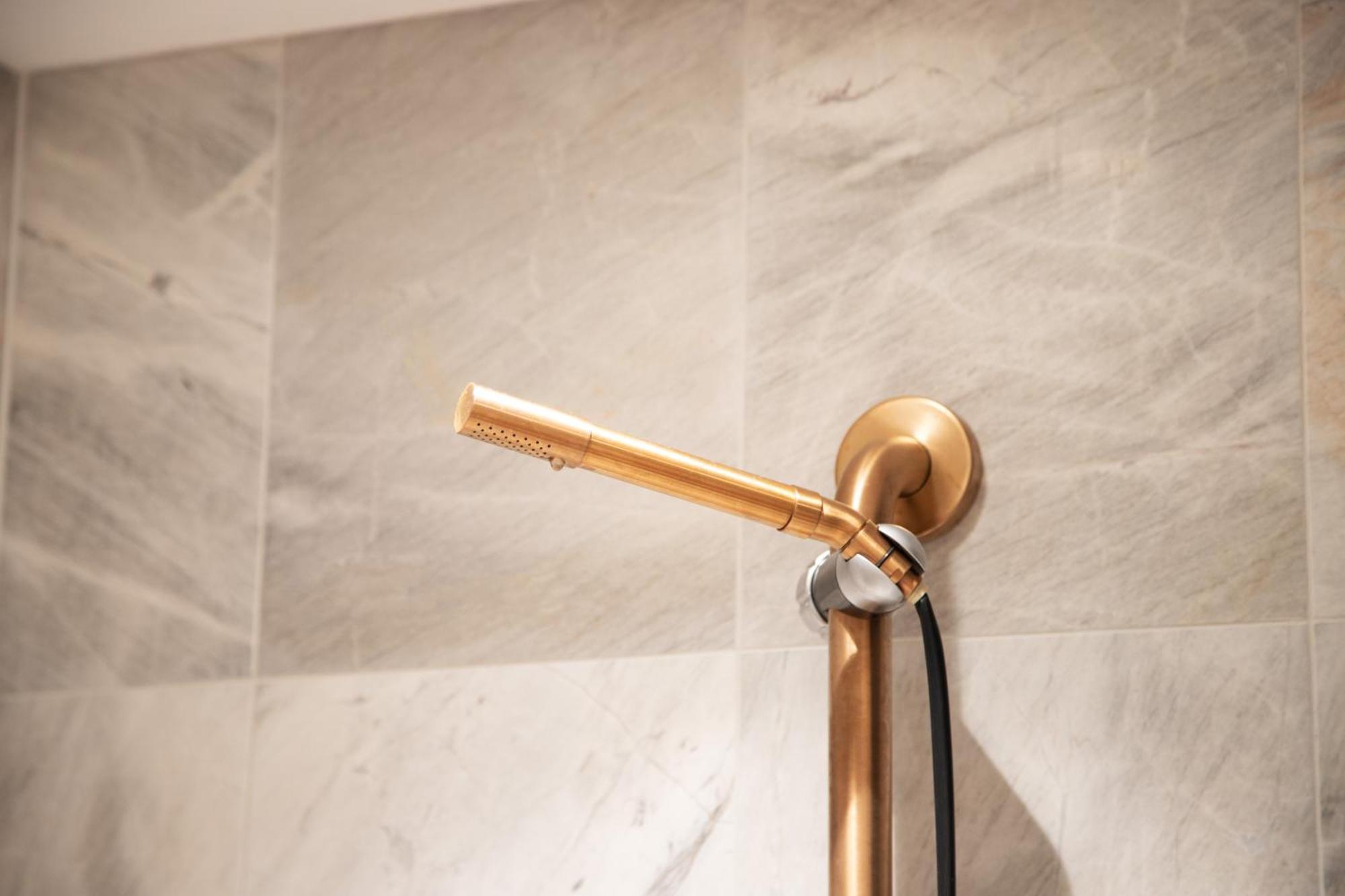 Hotel 202 Elizabeth Sydney Exterior foto Shower head